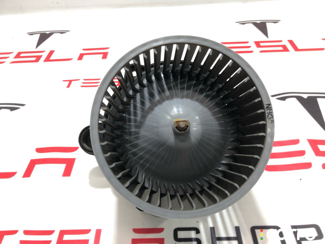 F00S330054, 1051864-00-A, 102388300J моторчик печки Tesla Model X 2019г. - фото №2