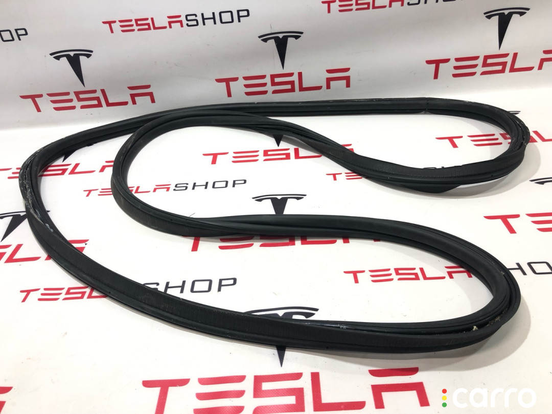 1459233-00-D, 1033038-00-B уплотнитель багажника Tesla Model X 2019г. - фото №1