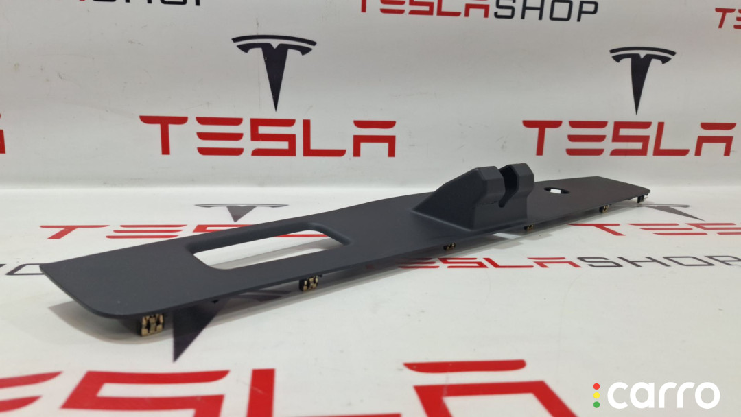 1037897-00-E, 1037898-00-D Накладка крышки багажника Tesla Model X 2019г. - фото №4