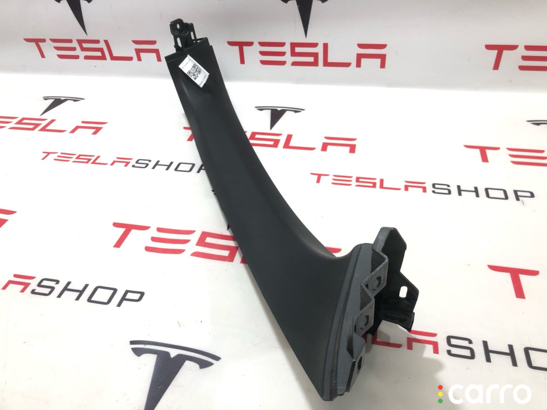 1037904-00-E, 1037905-00-E Накладка крышки багажника Tesla Model X 2019г. - фото №3