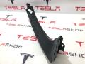 1037904-00-E, 1037905-00-E Накладка крышки багажника Tesla Model X 2019г. - фото №3