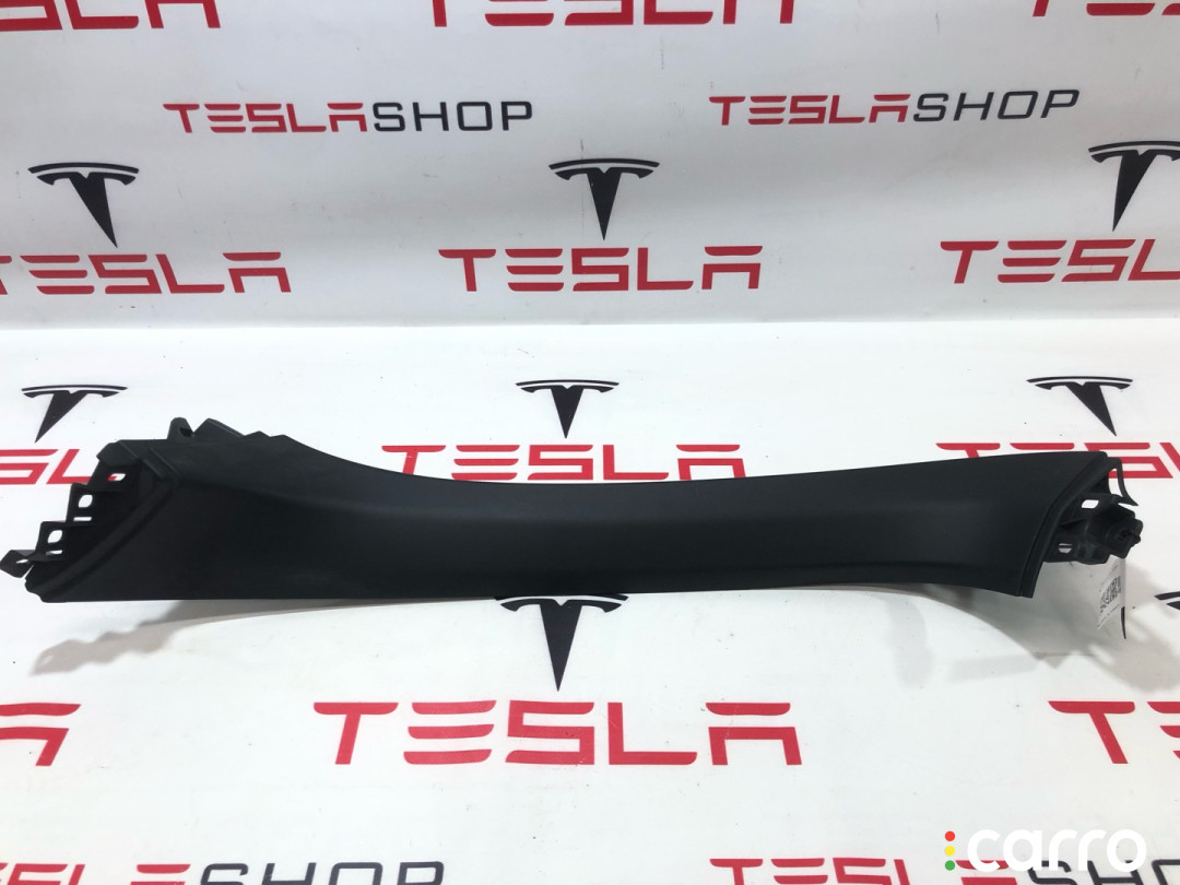 1037902-00-E, 1037903-00-E, 1037903-50-E Накладка крышки багажника Tesla Model X 2019г. - фото №1