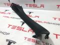 1037902-00-E, 1037903-00-E, 1037903-50-E Накладка крышки багажника Tesla Model X 2019г. - фото №2