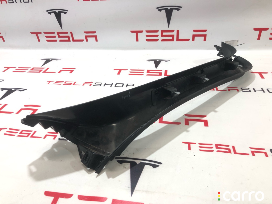 1037902-00-E, 1037903-00-E, 1037903-50-E Накладка крышки багажника Tesla Model X 2019г. - фото №3