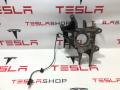 6007023-00-B, 6006366-00-B Кулак задний левый Tesla Model S 2013г. - фото №2