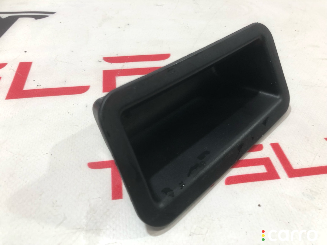 1009262-00-E Ручка крышки багажника Tesla Model S 2013г. - фото №3