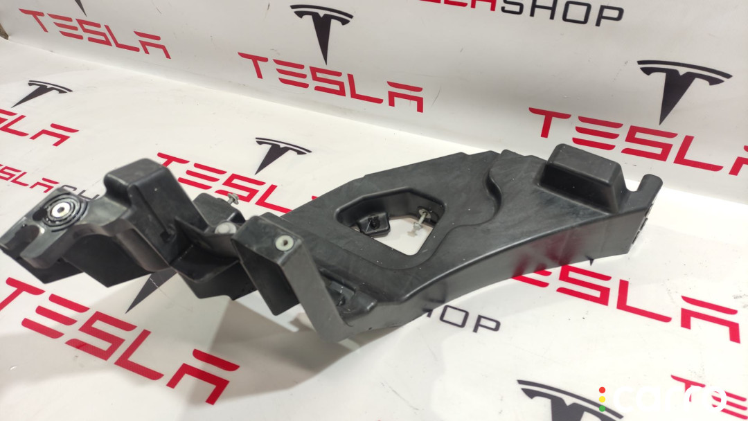 1043357-00-F, 1048807-00-A крепление фары (кронштейн фары) левой Tesla Model X 2018г. - фото №7