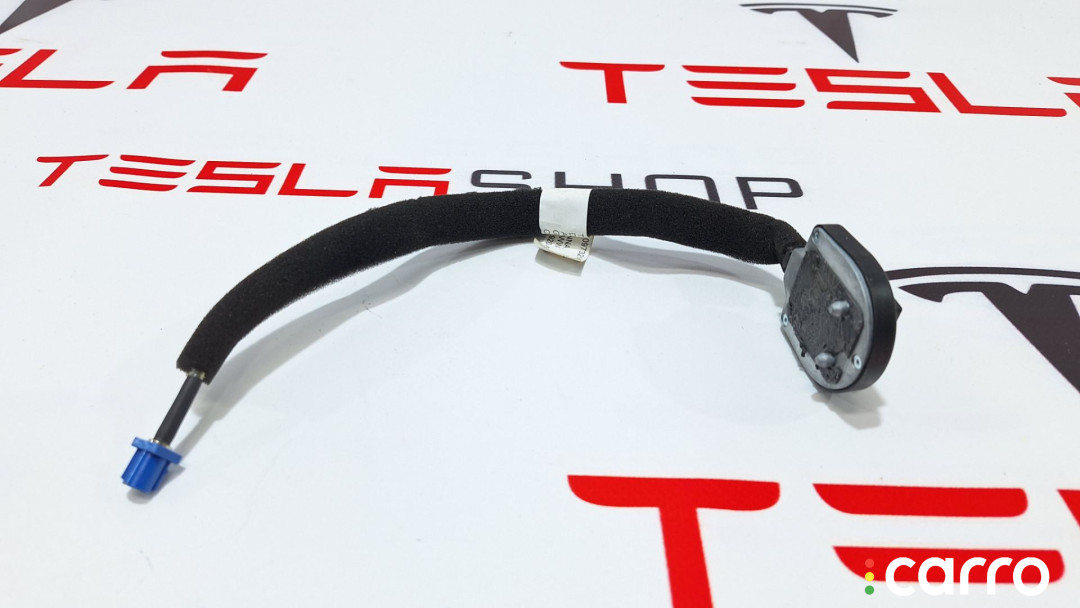 1097321-00-A, 1097321-00-B, 920-567-001 антенна навигации Tesla Model X 2019г. - фото №1