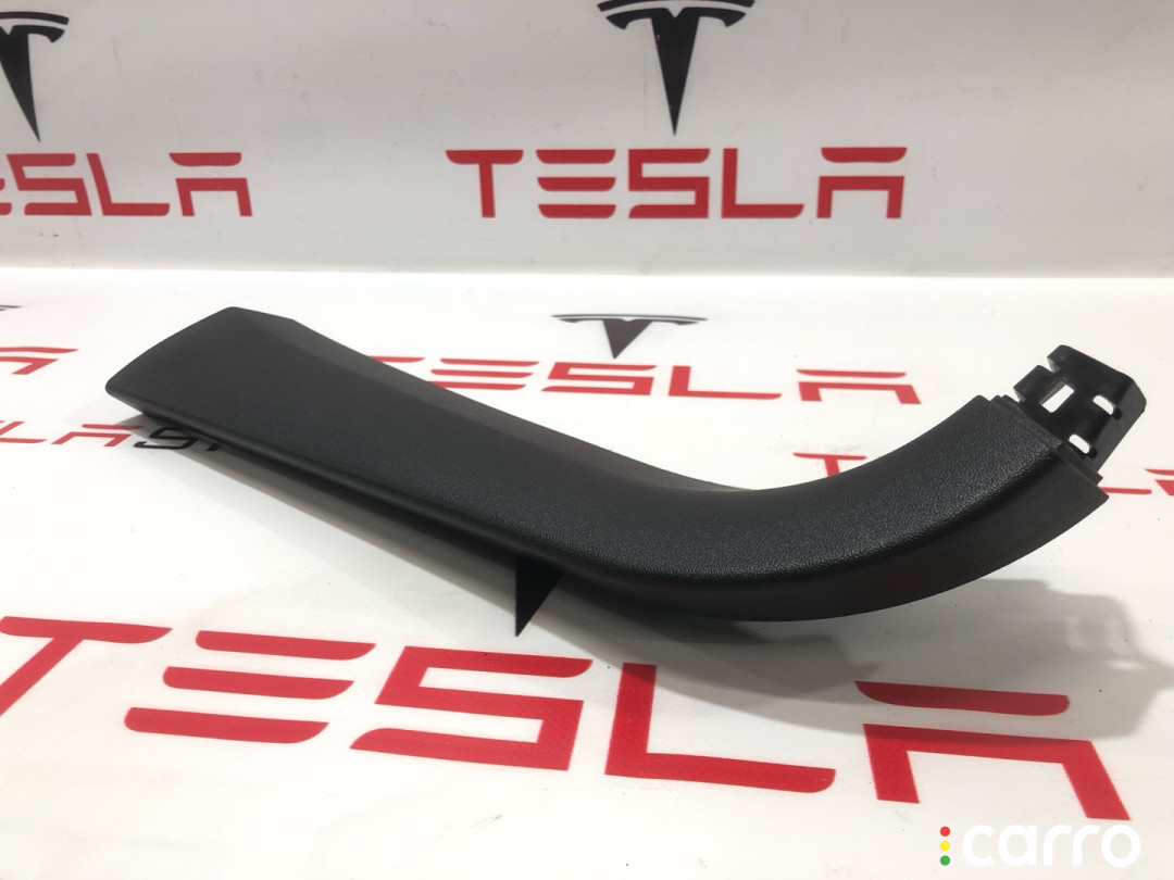 1009234-00-I, 1009252-00-G Накладка крышки багажника Tesla Model S 2013г. - фото №3