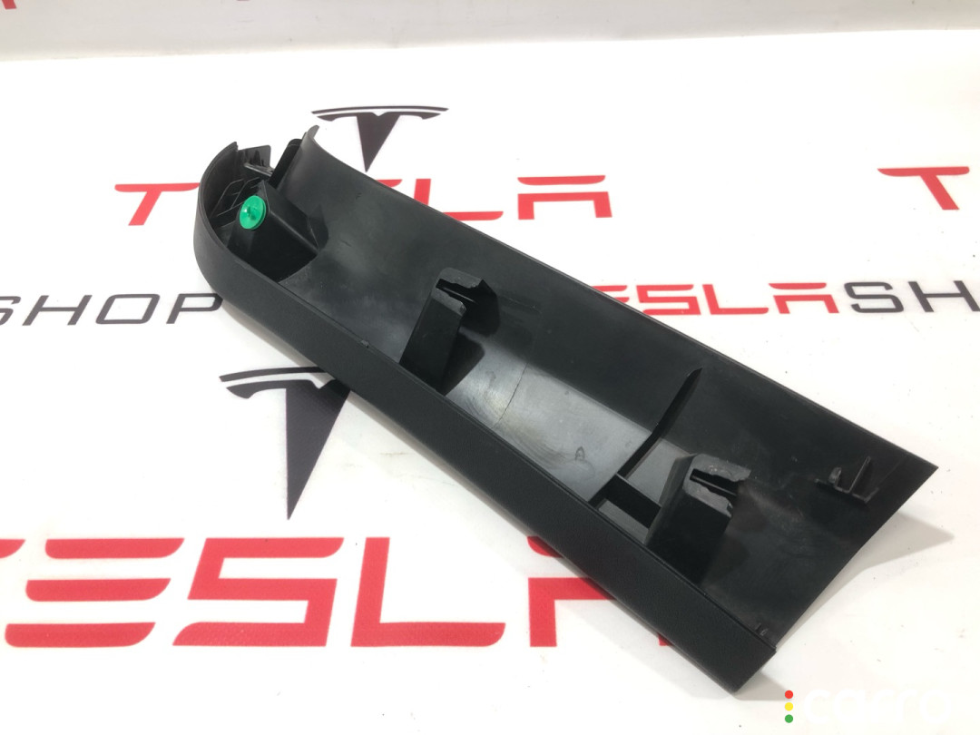1009234-00-I, 1009252-00-G Накладка крышки багажника Tesla Model S 2013г. - фото №4