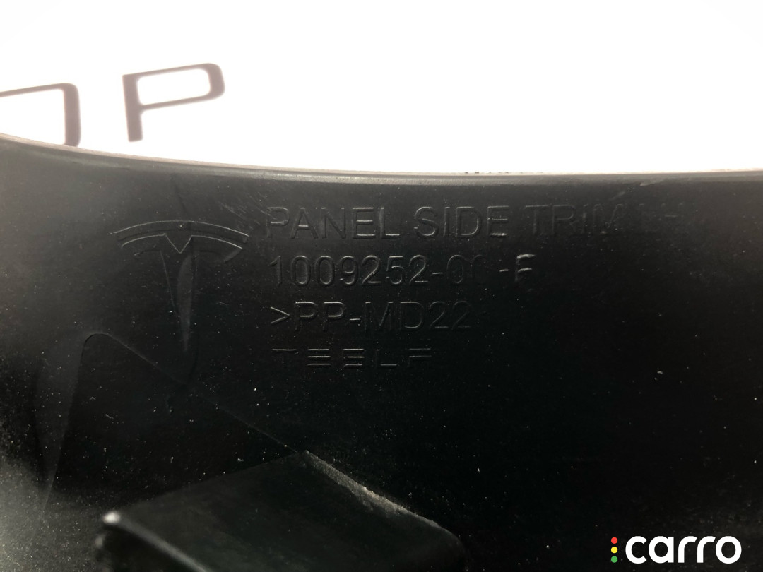1009234-00-I, 1009252-00-G Накладка крышки багажника Tesla Model S 2013г. - фото №5