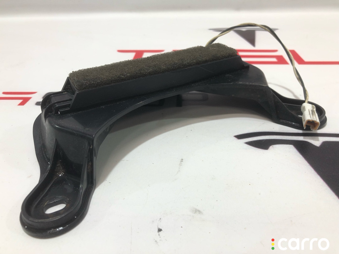 1015865-00-A, 1014951-00-A, X-12069-001R1 Антенна системы комфортного доступа Tesla Model S 2013г. - фото №3