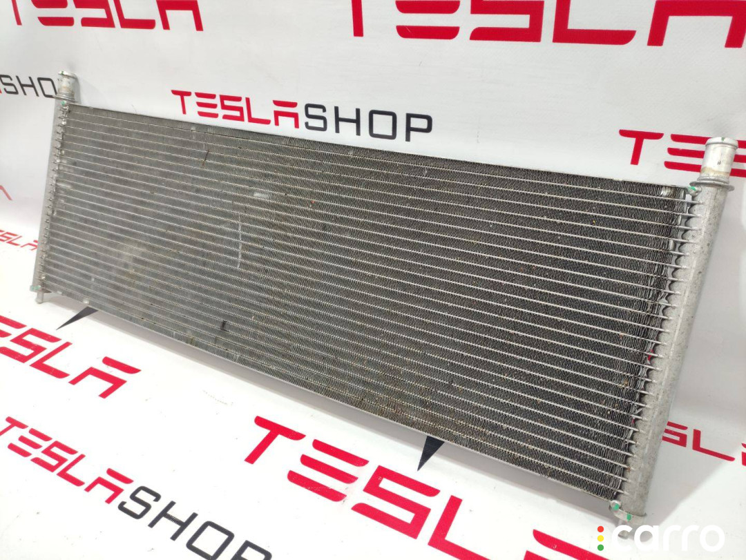 1048498-00-C радиатор основной Tesla Model X 2018г. - фото №1