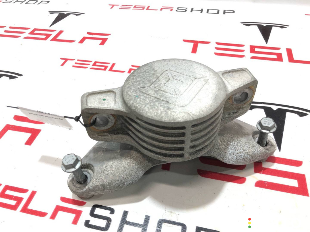 PT00002844-J, PT00043513-F, PT00043514-F, PT00046119-F, PT00155838-D Болт Rivian R1T 2022г. - фото №3