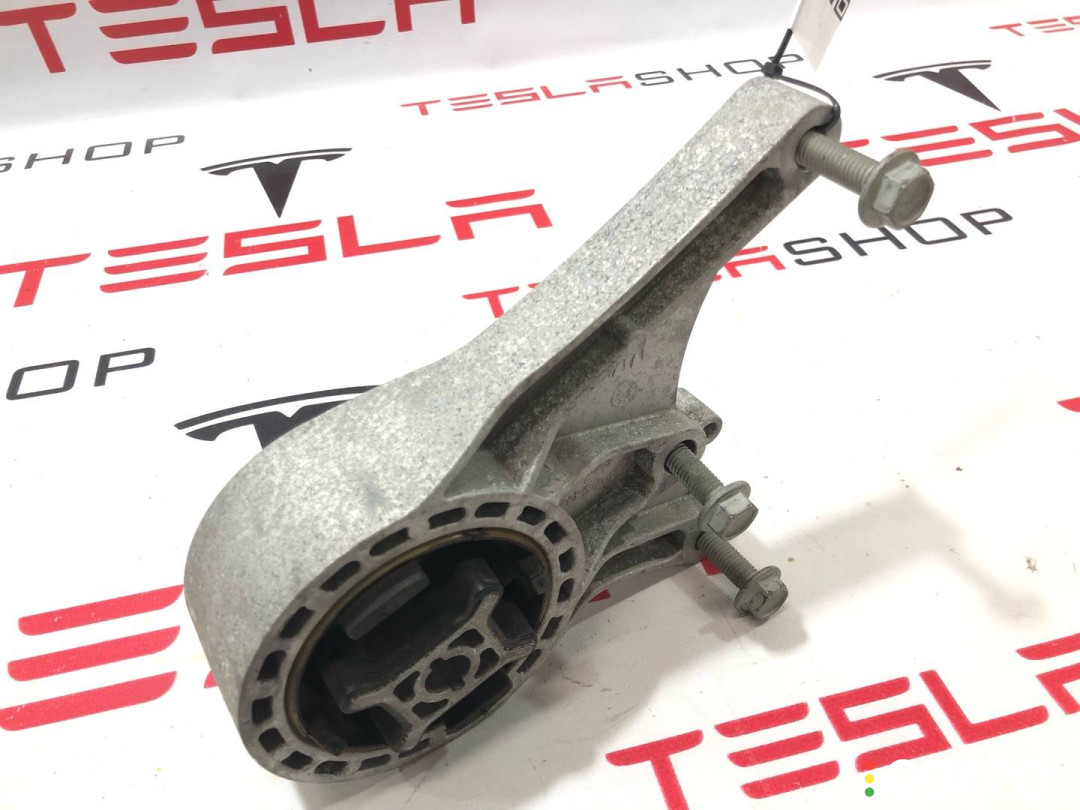 PT00043513-F, PT00043514-F, PT00046119-F, PT00155838-D, PT00002848-J Болт Rivian R1T 2022г. - фото №3