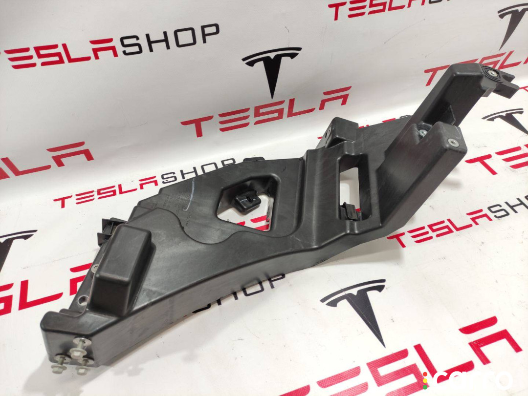 1043612-00-F, 1048807-00-A крепление фары (кронштейн фары) правой Tesla Model X 2018г. - фото №1