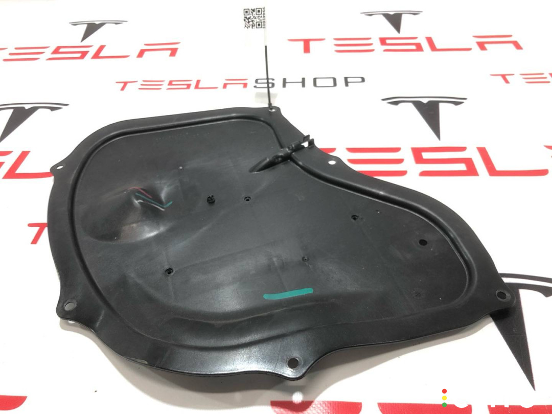 1037847-00-D, 1002458-00-H Накладка двери внутренняя передняя левая Tesla Model S - фото №1