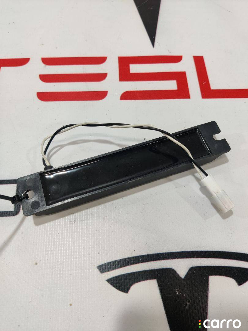 1015865-00-A, 1014951-00-A, X-12069-001R1 Антенна системы комфортного доступа Tesla Model S - фото №1