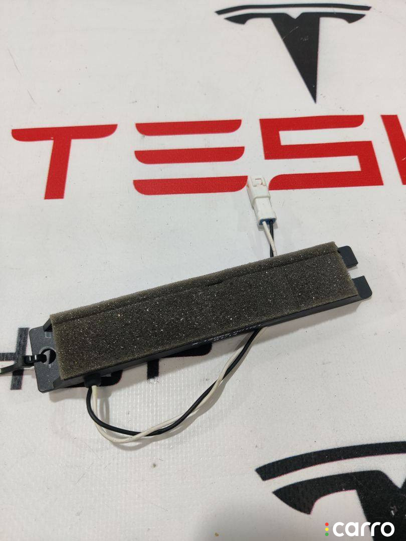 1015865-00-A, 1014951-00-A, X-12069-001R1 Антенна системы комфортного доступа Tesla Model S - фото №2