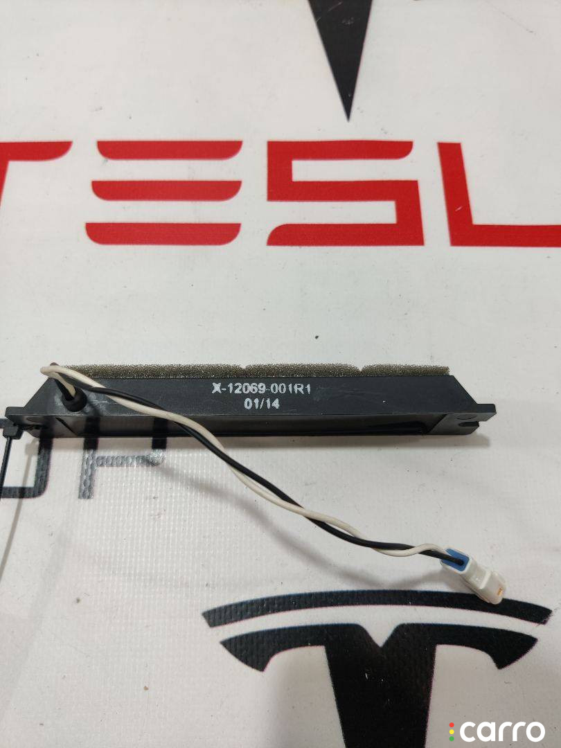 1015865-00-A, 1014951-00-A, X-12069-001R1 Антенна системы комфортного доступа Tesla Model S - фото №3