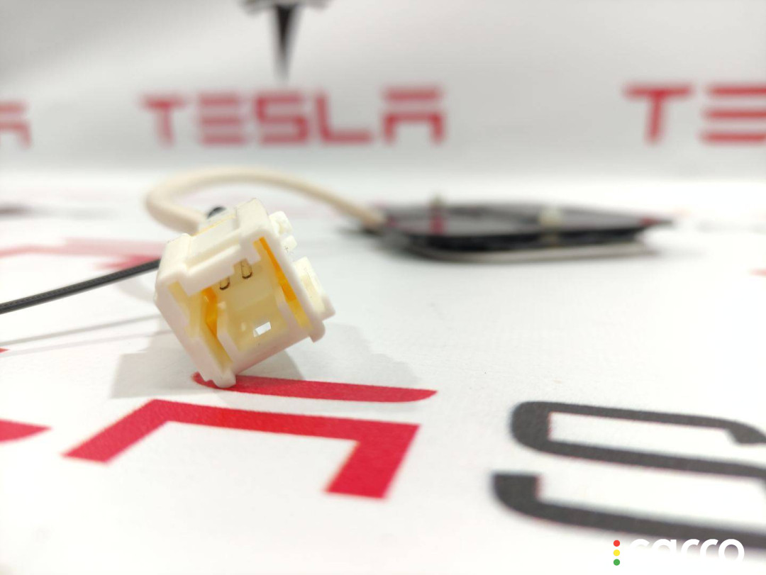 1005778-00-B Сиденье заднее Tesla Model S - фото №4