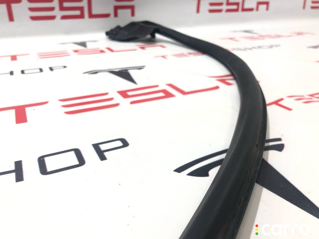 600959400D Уплотнитель передней двери Tesla Model S - фото №3