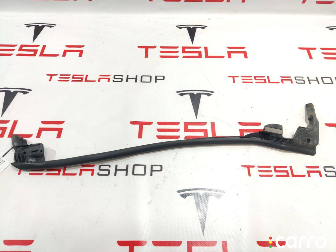 100542300D Уплотнитель задней двери Tesla Model S - фото №4