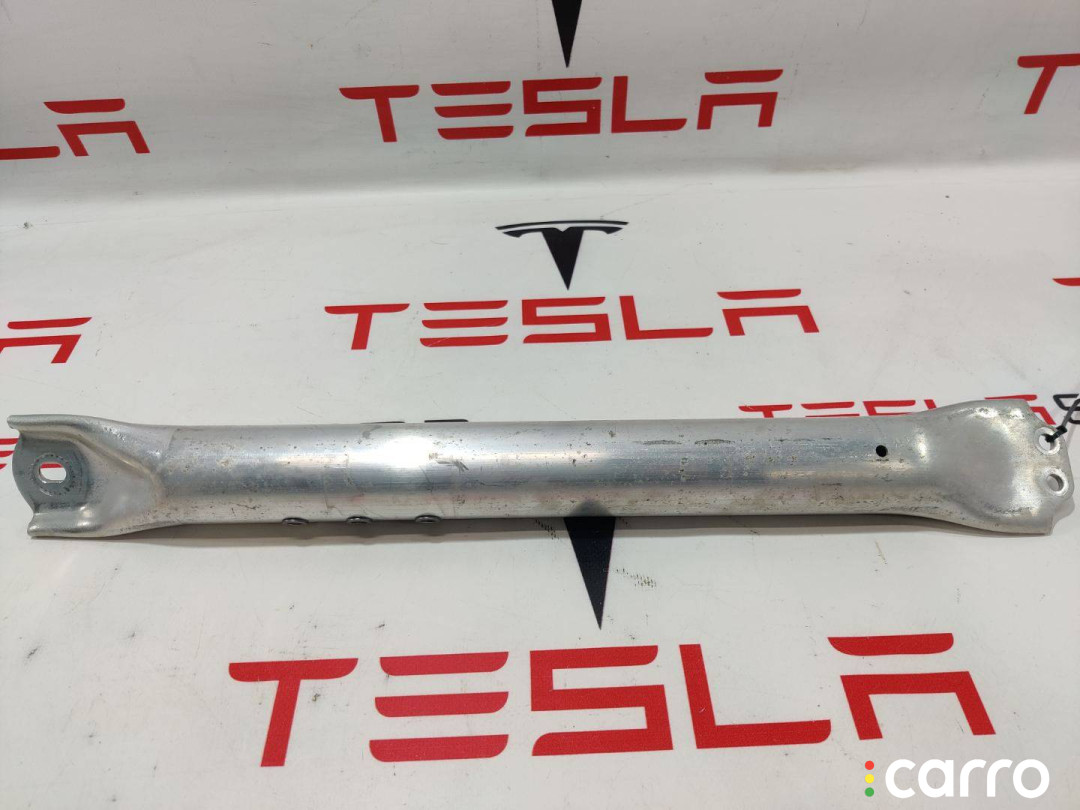 1007924-00-C, 1003618-00-C распорка стоек Tesla Model S - фото №3