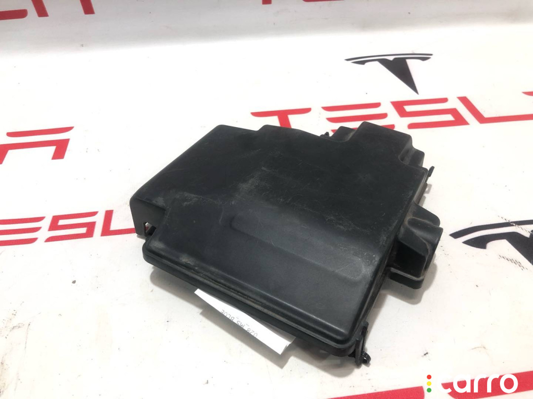 1013274-00-C Крышка блока предохранителей переднего Tesla Model S - фото №1