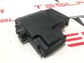1013274-00-C Крышка блока предохранителей переднего Tesla Model S - фото №2