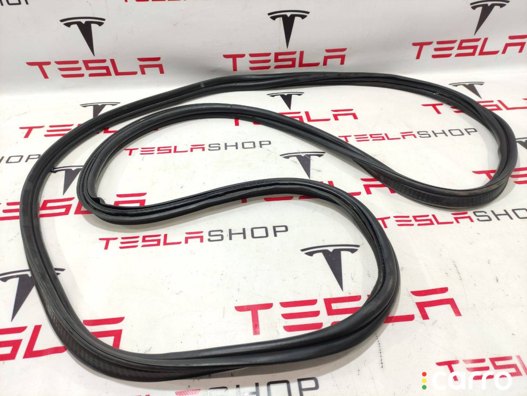 1459233-00-D, 1033038-00-B уплотнитель багажника Tesla Model X 2018г. - фото №1