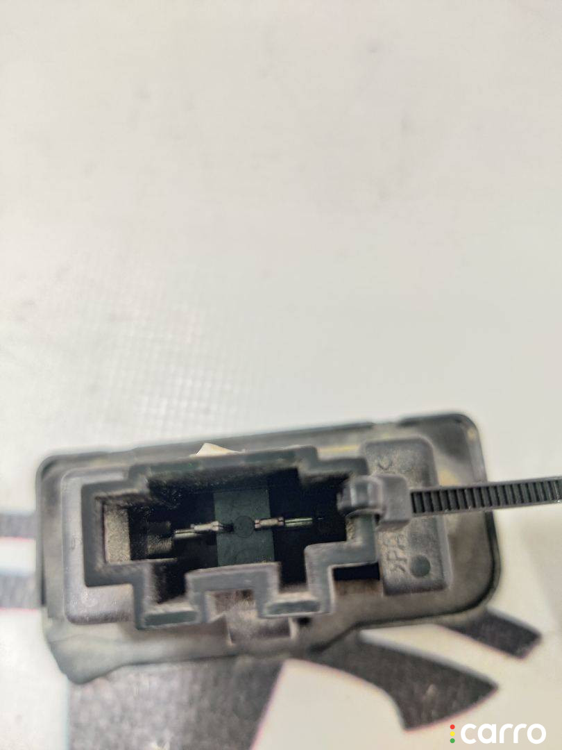 A2038200256, 1034341-00-B Подсветка номера Tesla Model S - фото №2