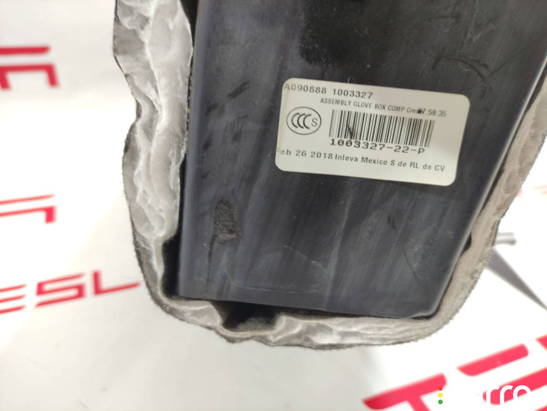 1003327-22-P Бардачок Tesla Model X 2018г. - фото №2