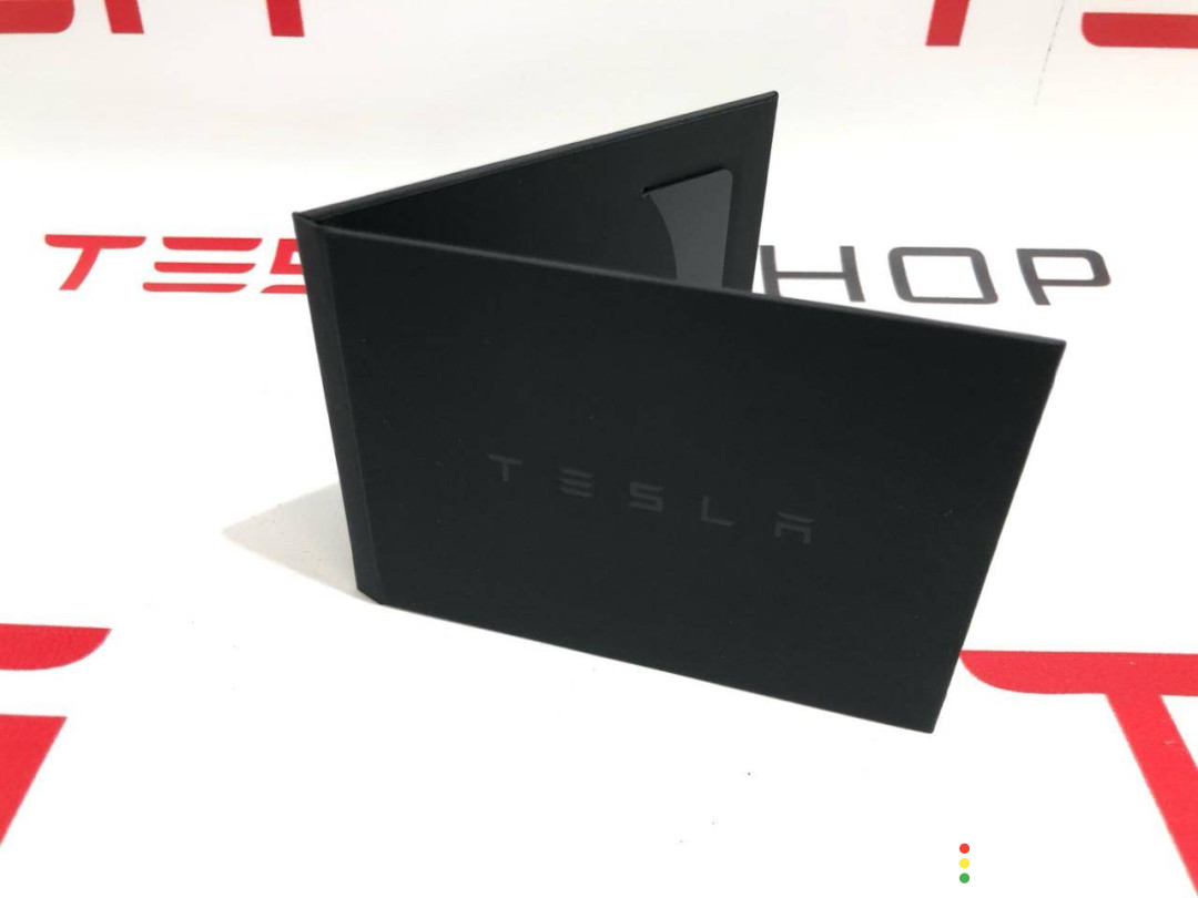 1104284-00-F, 1131087-00-G Ключ-карта Tesla Model Y - фото №3