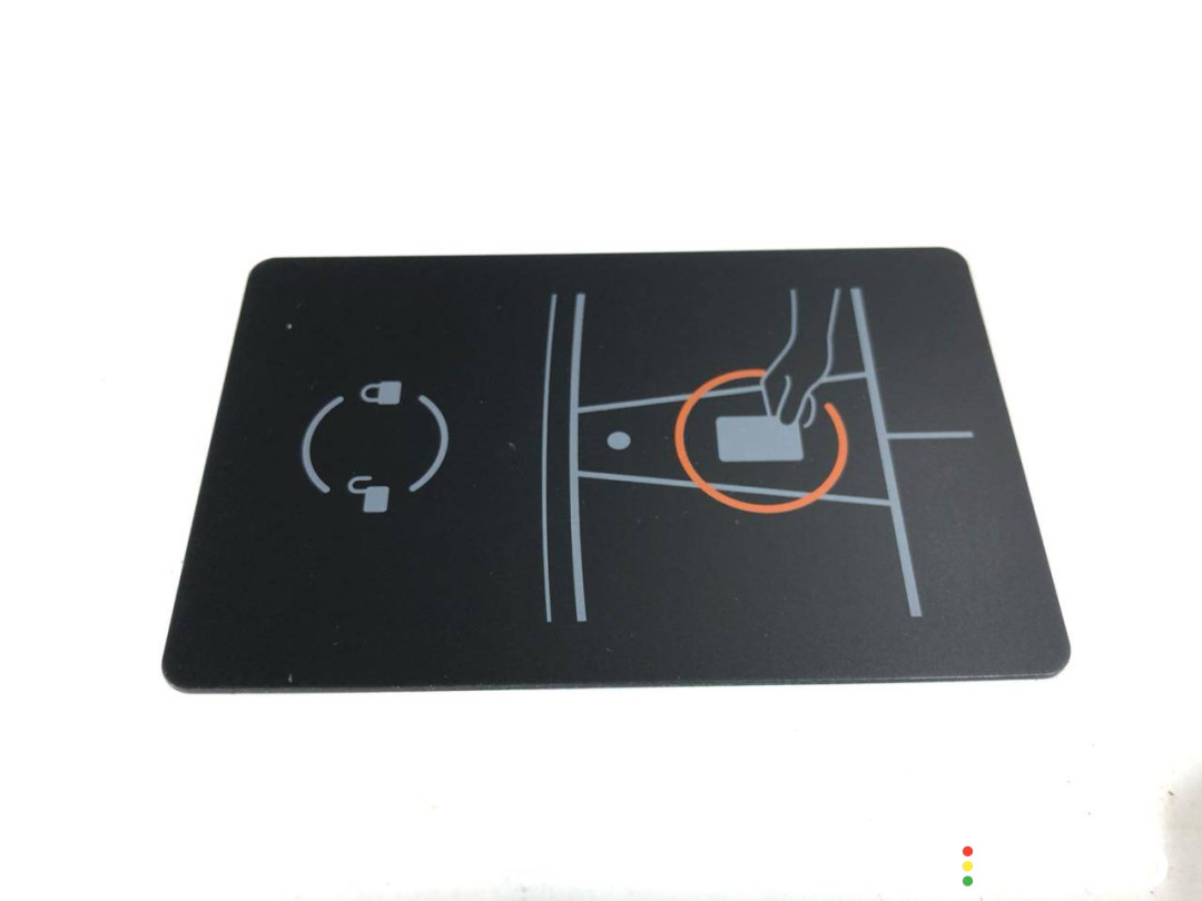 1104284-00-F, 1131087-00-G Ключ-карта Tesla Model Y - фото №3