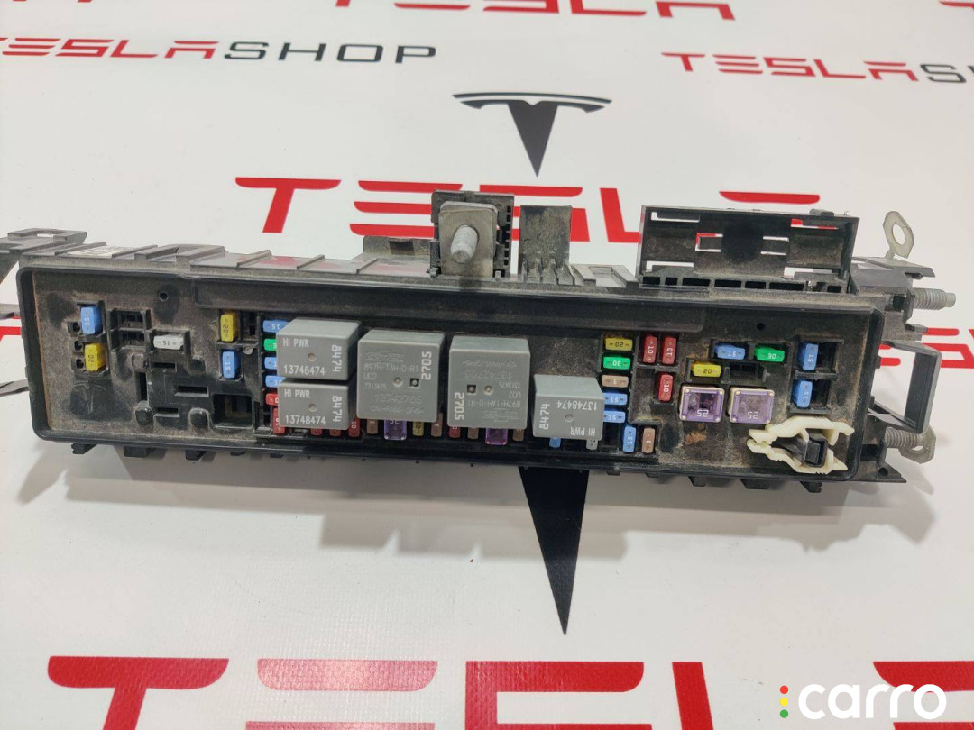 1094405-02-D Блок предохранителей передний Tesla Model X 2018г. - фото №1