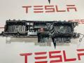 1094405-02-D Блок предохранителей передний Tesla Model X 2018г. - фото №2