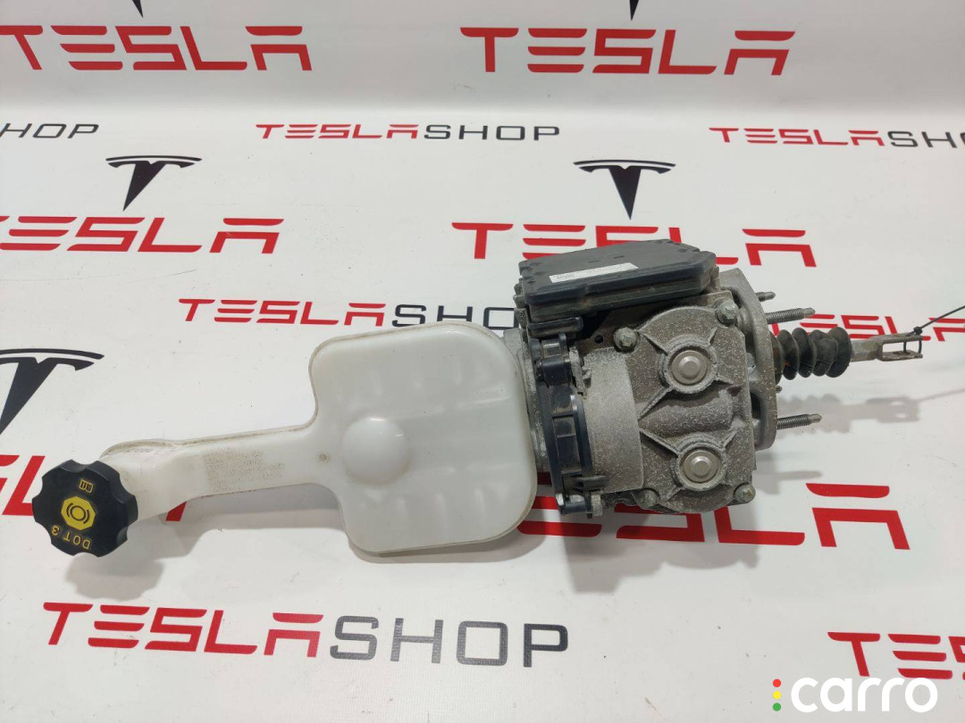 1045523-00-C цилиндр тормозной главный Tesla Model X 2018г. - фото №1