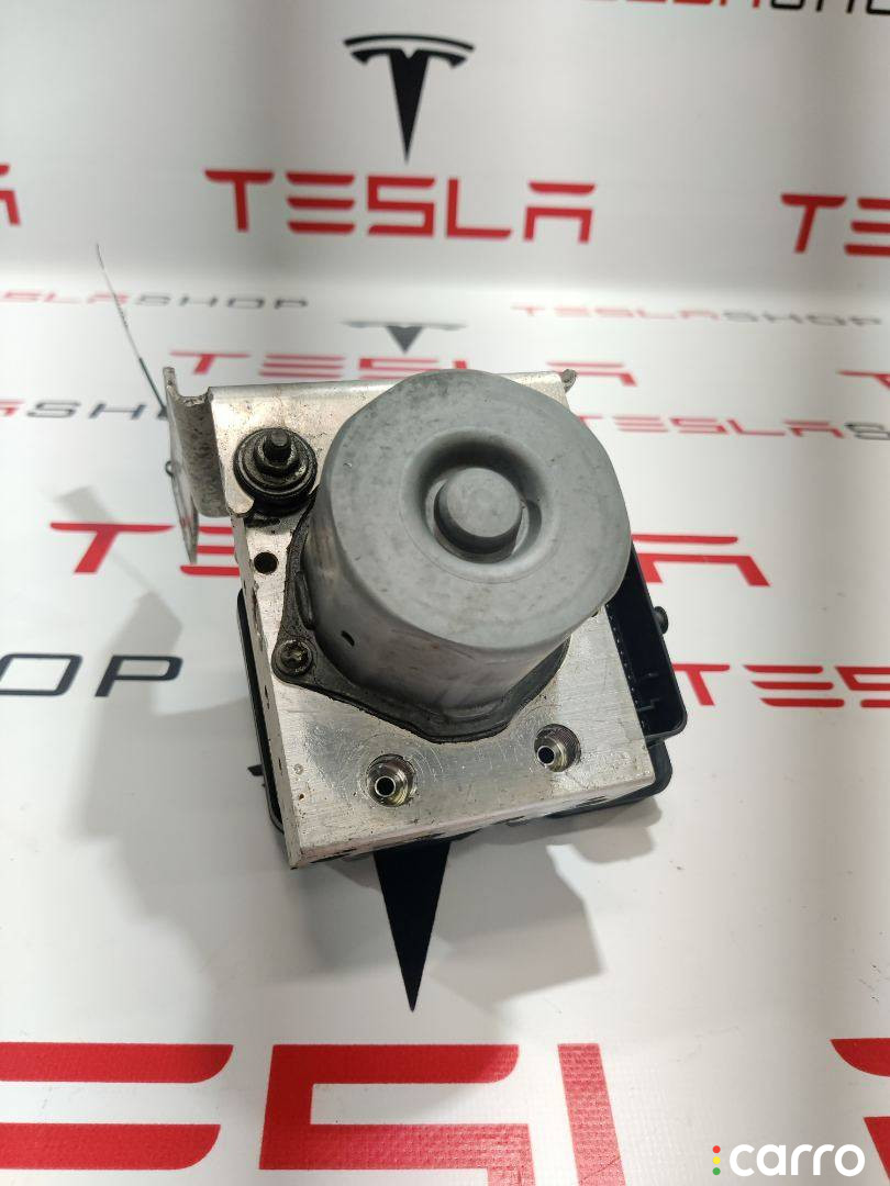 1037797-00-D Блок ABS Tesla Model X 2018г. - фото №1