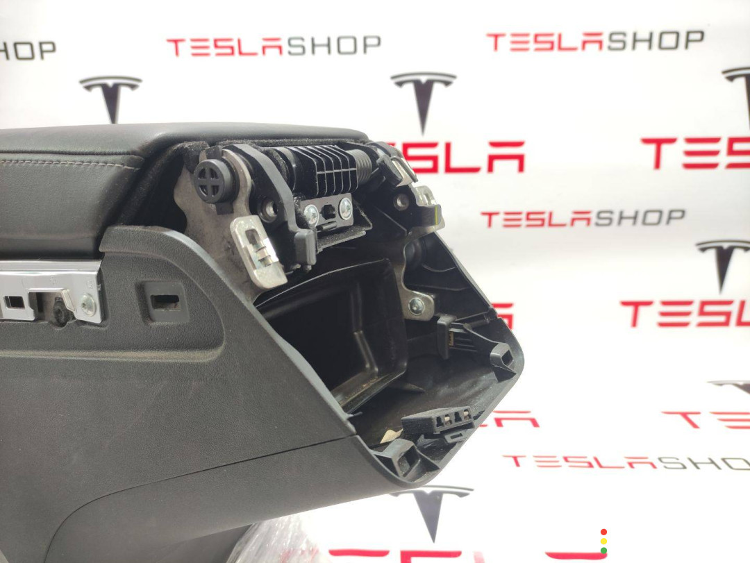 1516036-00-B, 1536685-00-B Центральная консоль Tesla Model Y - фото №5