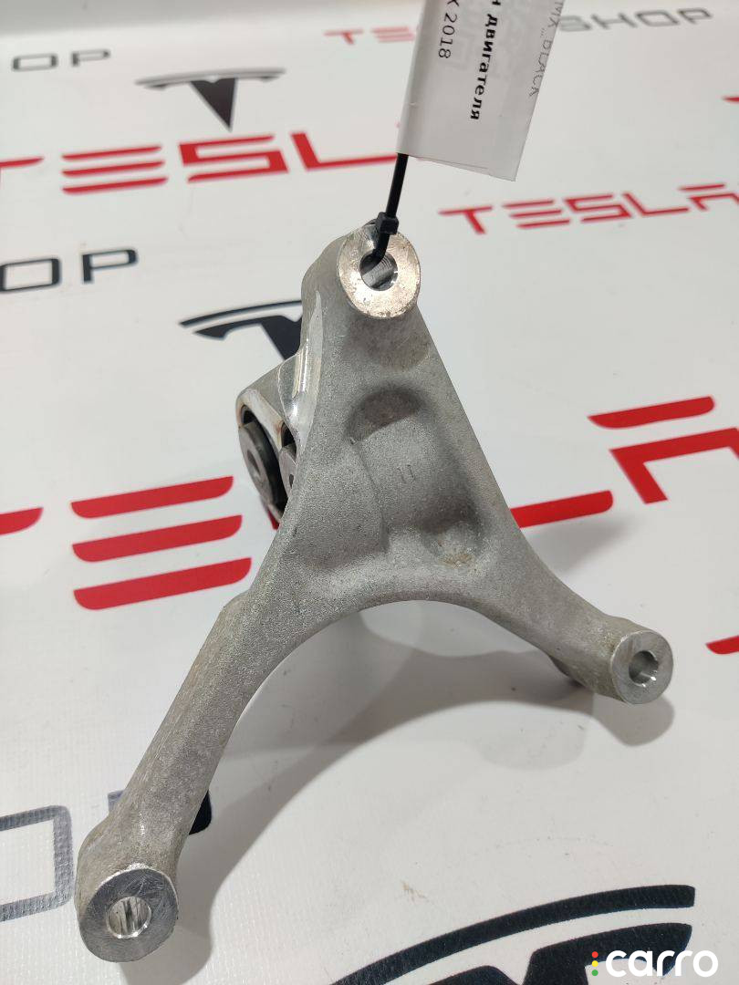 103530000E, 1035000-01-J, 1055368-00-G кронштейн двигателя левый Tesla Model X 2018г. - фото №2