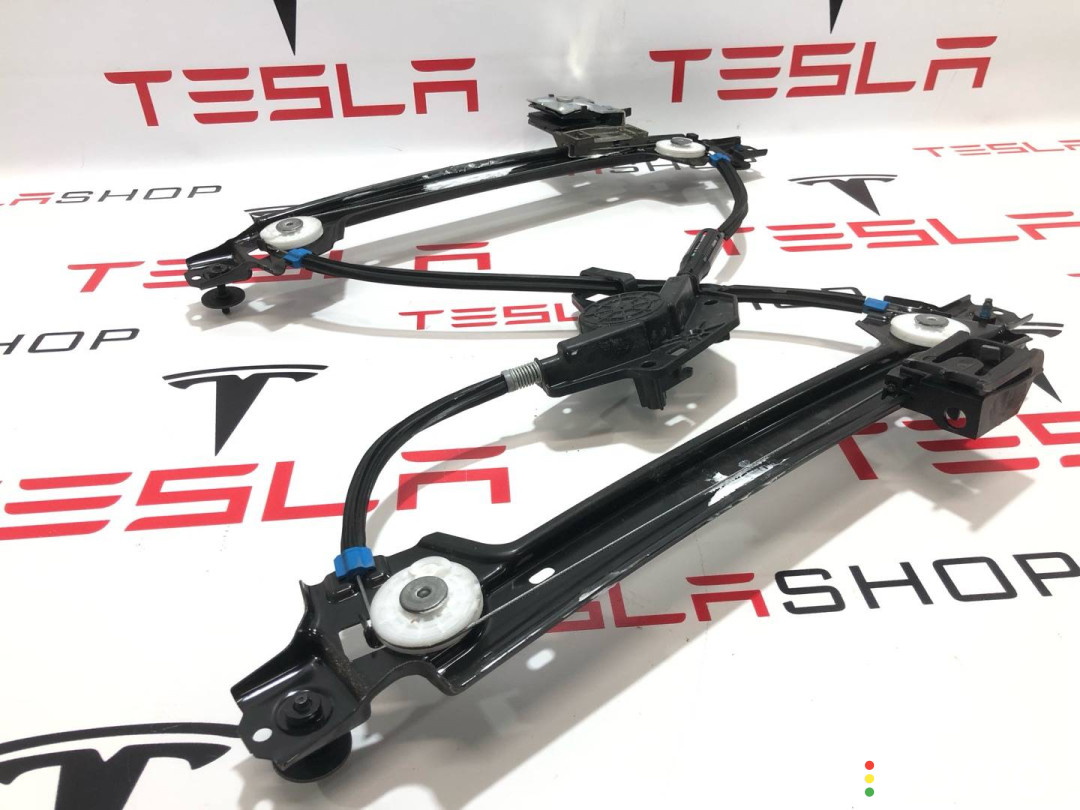 1028821-00-F стеклоподъемник задний правый Tesla Model X 2018г. - фото №3