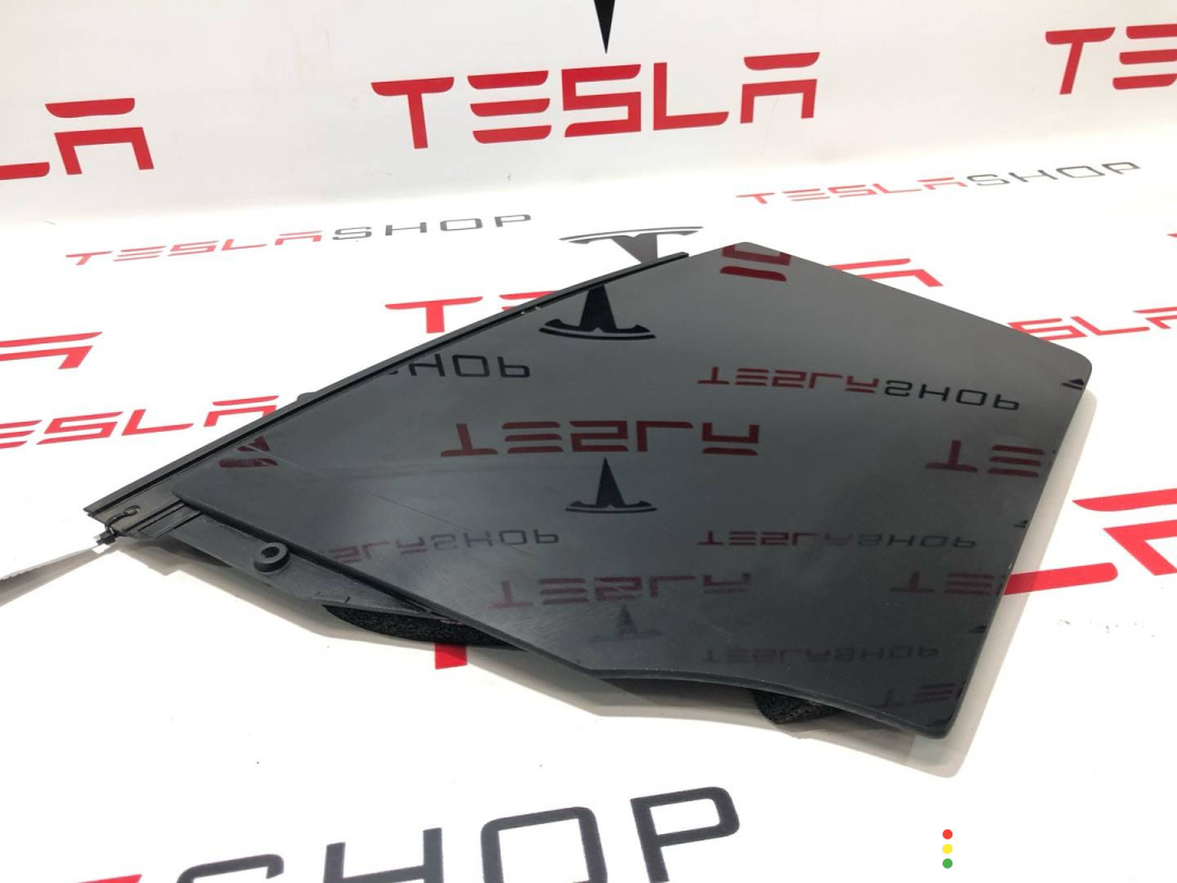 1055275-00-G Форточка задней левой Tesla Model X 2018г. - фото №1