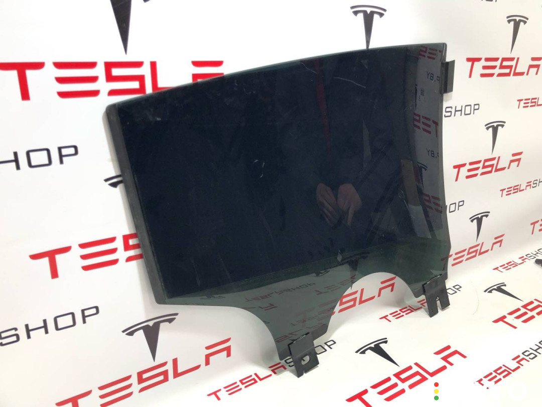 1052717-00-D стекло двери задней левой Tesla Model X 2018г. - фото №2