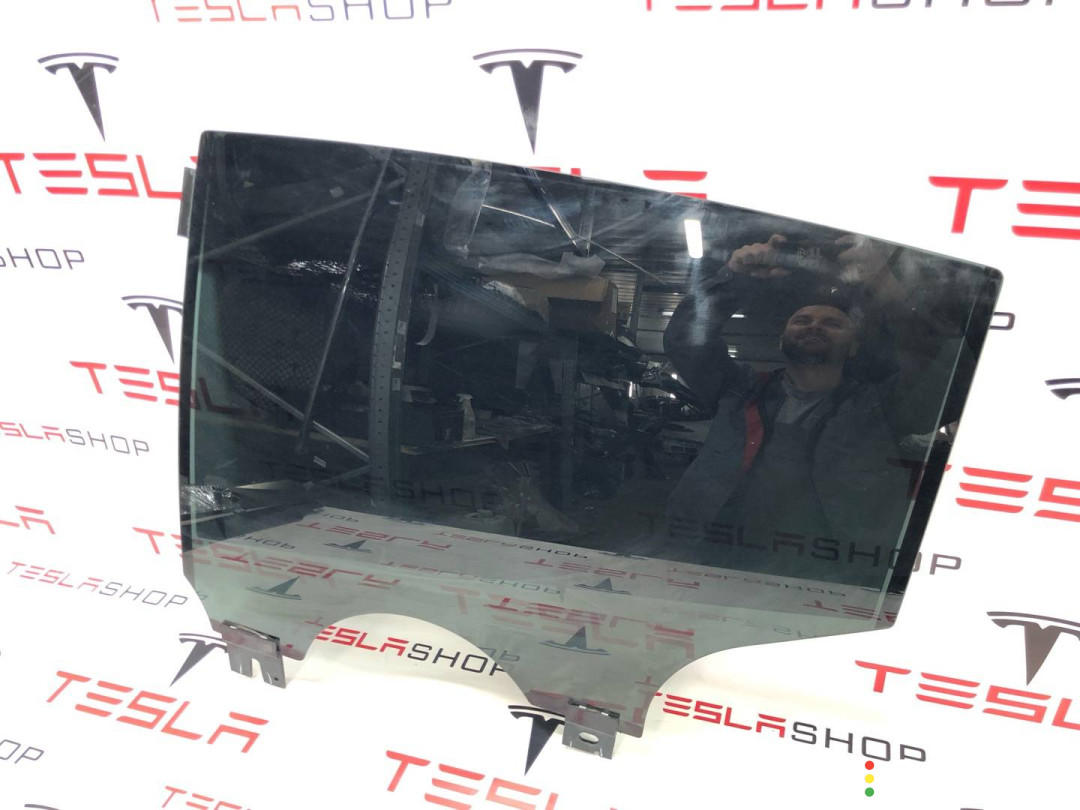 1052717-00-D стекло двери задней левой Tesla Model X 2018г. - фото №4