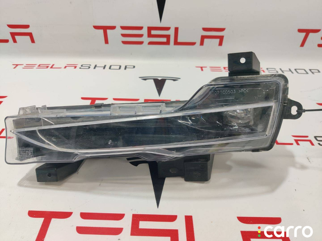 1077395-00-D фара противотуманная левая Tesla Model 3 2019г. - фото №1
