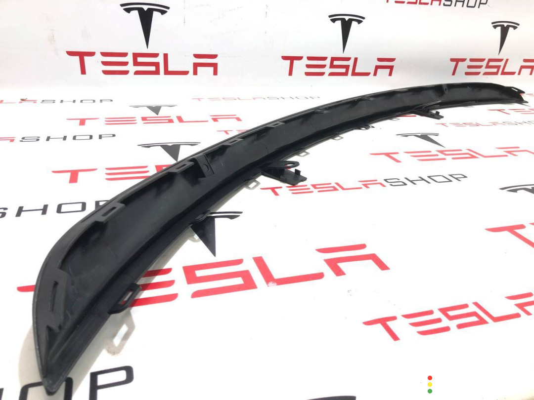 1083984-00-D, 1103035-00-D юбка бампера Tesla Model 3 - фото №1