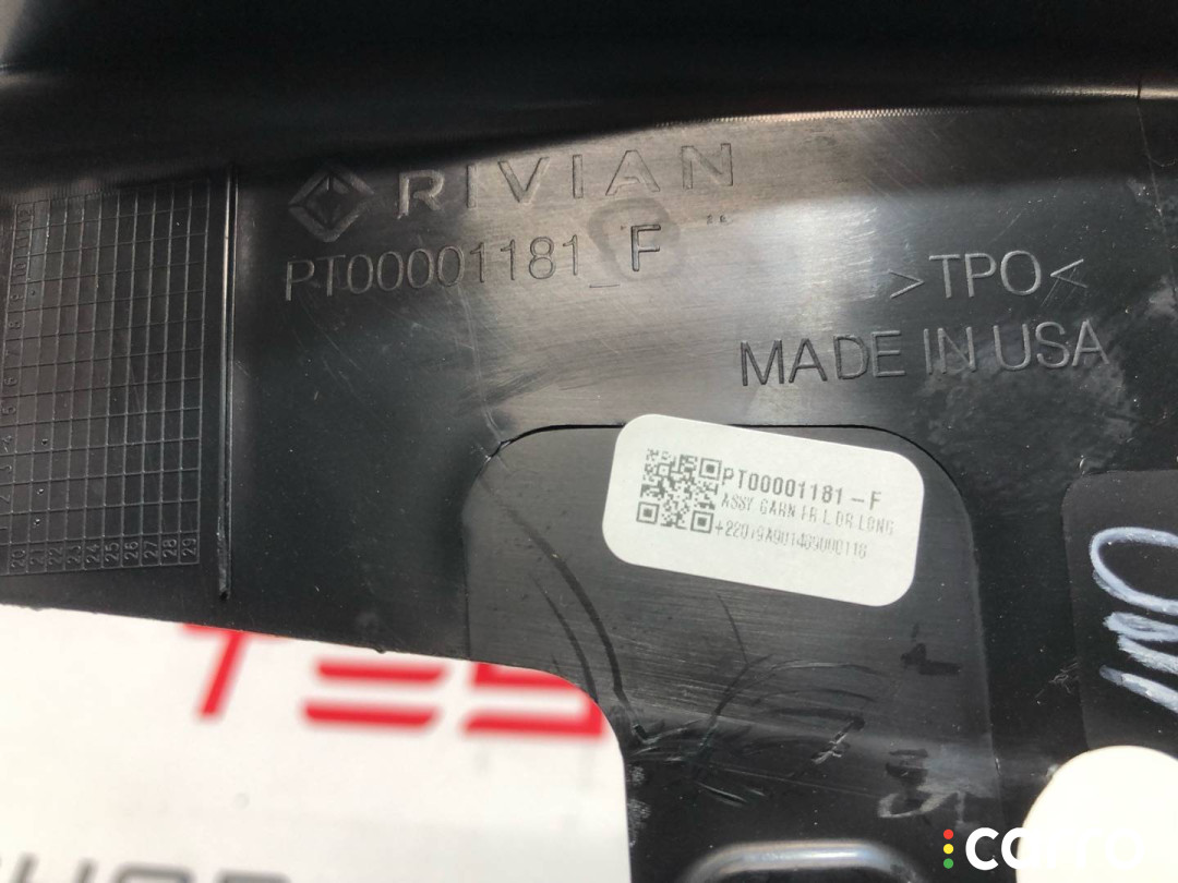 PT00001181 Накладка двери внутренняя передняя левая Rivian R1T 2022г. - фото №4