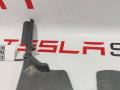 100542200D Уплотнитель задней двери Tesla Model S 2-й рест 2021г. - фото №3