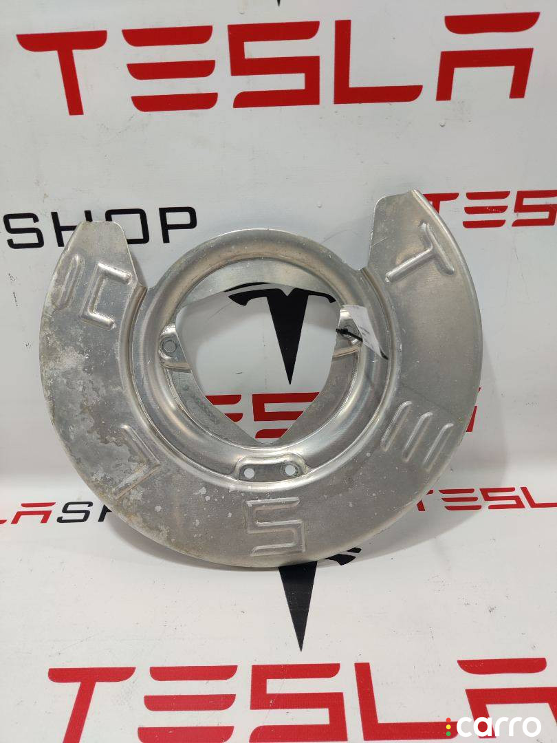 1044661-00-C Кожух тормозного диска Tesla Model 3 2019г. - фото №1